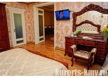 Санаторий «Целебный Нарзан» Кисловодск  2-местный 2-комнатный королевский люкс